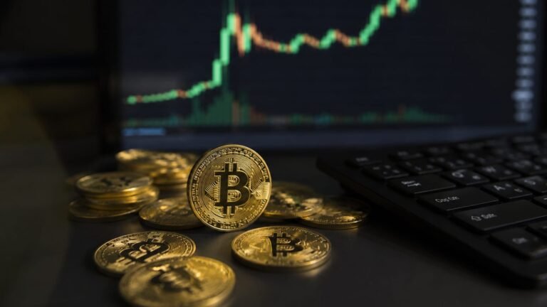 wp-4661-btc-squeeze.jpg