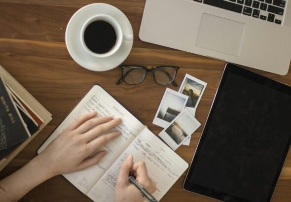 wp-7965-desk.jpg